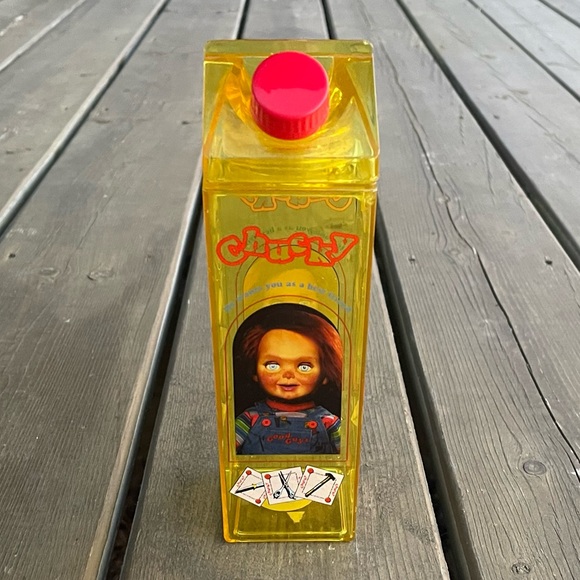 Universal City Studios 2023 Chucky 16 OZ Milk Cartoon Water Bottle - Picture 2 of 16